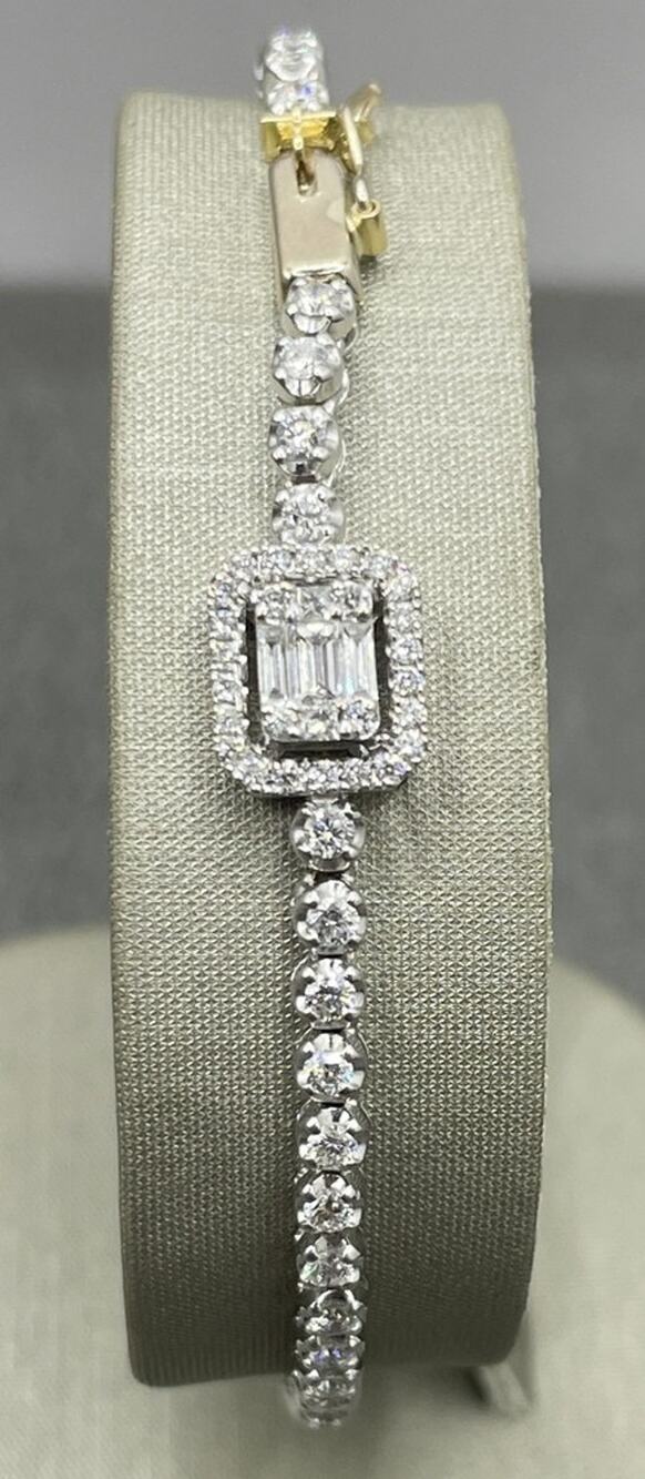 18K White Gold Square Accent Round & Baguette Diamond Bracelet (21052)